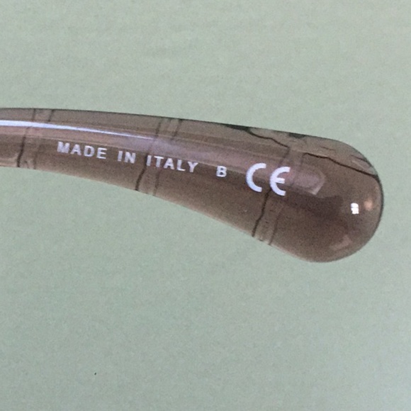 CHANEL Sunglasses - Picture 8 of 9